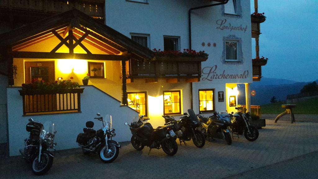 Hotel Landgasthof Laerchenwald Collepietra  Exterior foto